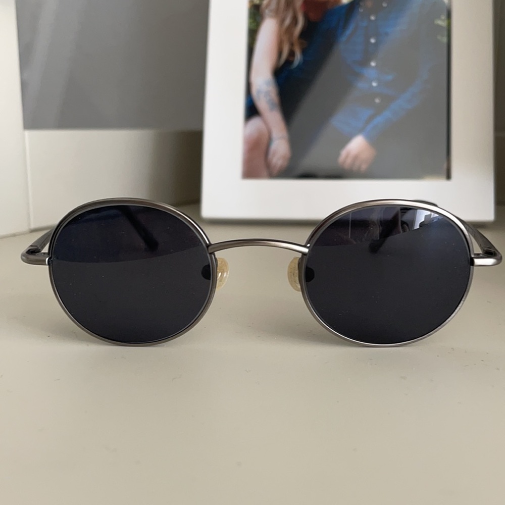 ROUND GLASSES - Celine Dion